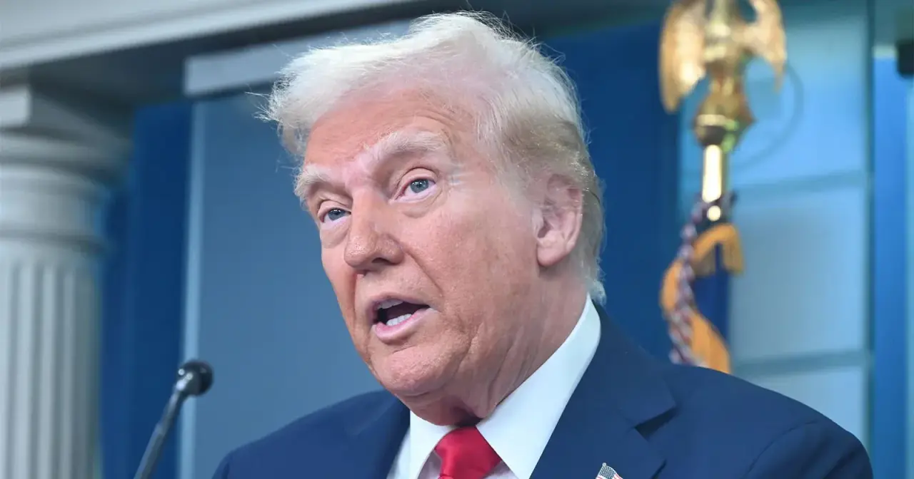 Trump Bans 'Artificial Intelligence' Term in Federal Documents, Pushes 'Super Intelligence' Rebrand
